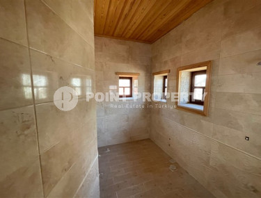 Огромная трёхэтажная вилла с общей площадью 480 м2 в 700 метрах от моря, центра Аланьи-id-4503-фото-5