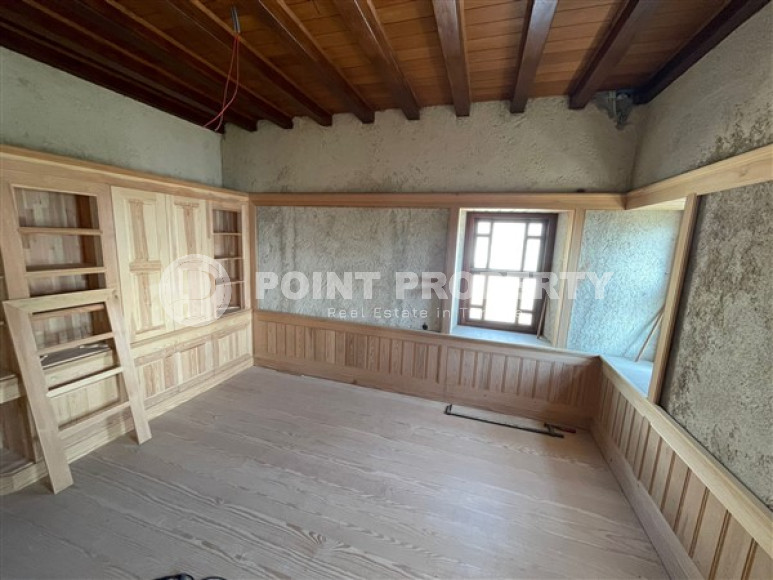 Huge three-storey villa with a total area of 480 m2 700 meters from the sea, the center of Alanya-id-4503-photo-6