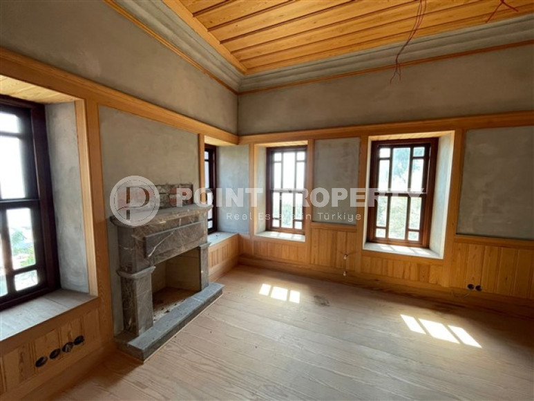 Huge three-storey villa with a total area of 480 m2 700 meters from the sea, the center of Alanya-id-4503-photo-10