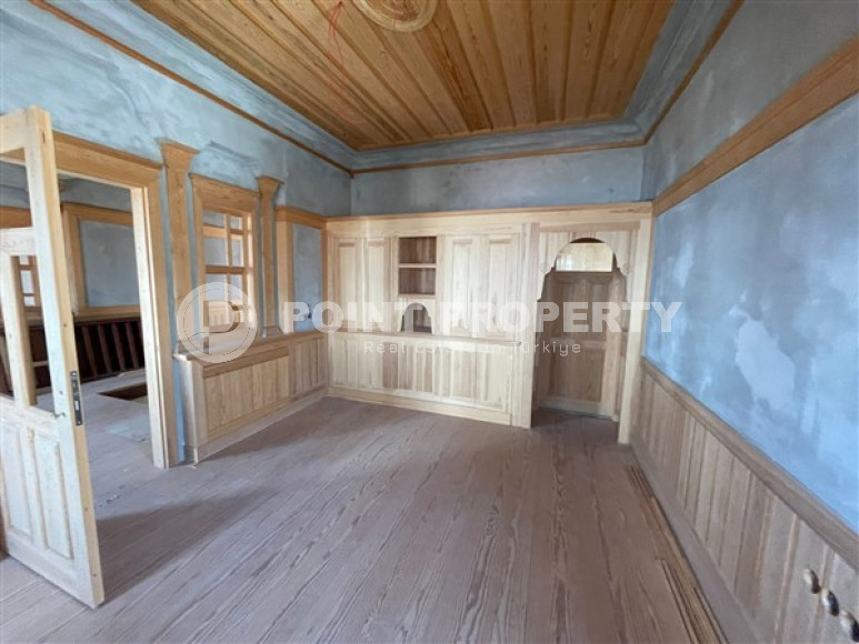 Huge three-storey villa with a total area of 480 m2 700 meters from the sea, the center of Alanya-id-4503-photo-14