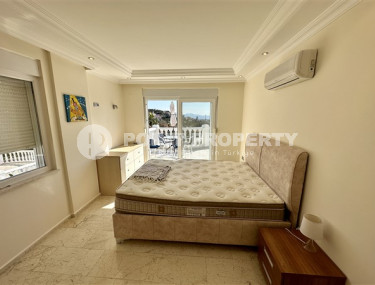 Трехкомнатная вилла 120 м2 укомплектованная мебелью. Центр Аланьи, район Тепе.-id-4504-фото-2