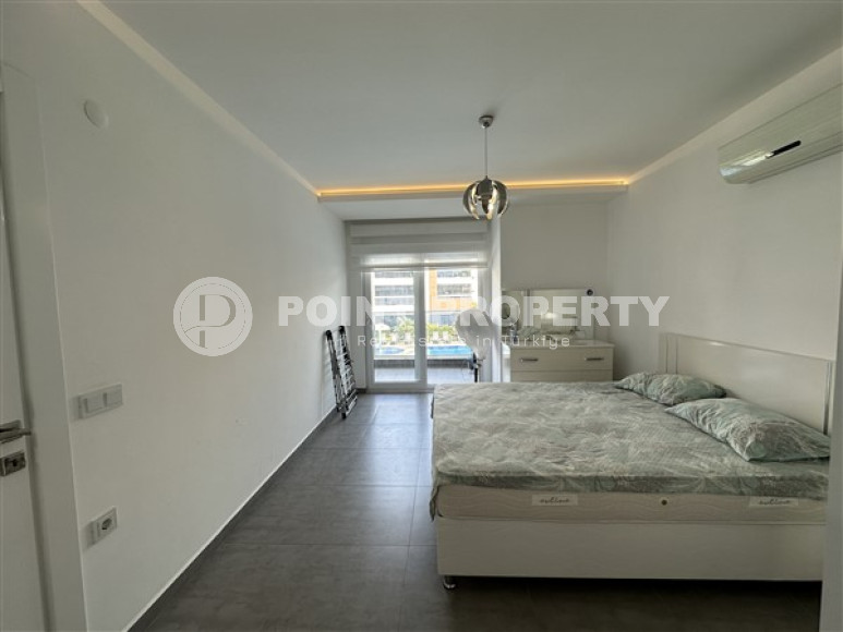 Великолепная трёхкомнатная квартира с двумя балконами и мебелью, район Оба-id-4508-фото-3