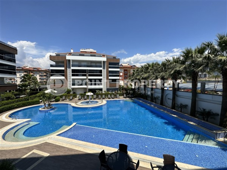 Великолепная трёхкомнатная квартира с двумя балконами и мебелью, район Оба-id-4508-фото-11