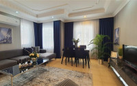 Spacious comfortable apartment in the very center of Alanya. Living area 100 m2.-id-4509-photo-1