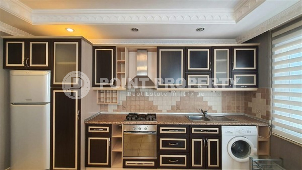 Spacious comfortable apartment in the very center of Alanya. Living area 100 m2.-id-4509-photo-5
