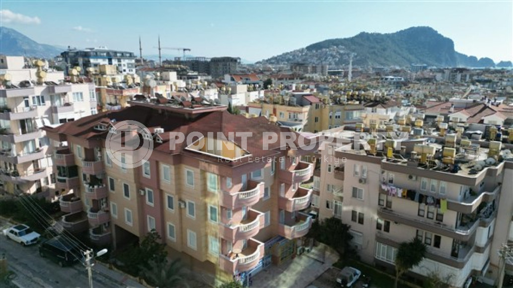 Spacious comfortable apartment in the very center of Alanya. Living area 100 m2.-id-4509-photo-10