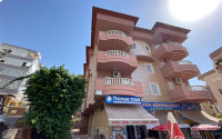 Spacious comfortable apartment in the very center of Alanya. Living area 100 m2.-id-4509-photo-11