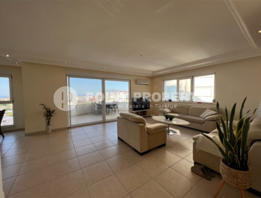 Spacious, bright apartment on the 6th floor with panoramic views of the city and the sea.-id-4513-photo-3