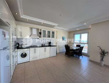 Spacious, bright apartment on the 6th floor with panoramic views of the city and the sea.-id-4513-photo-4