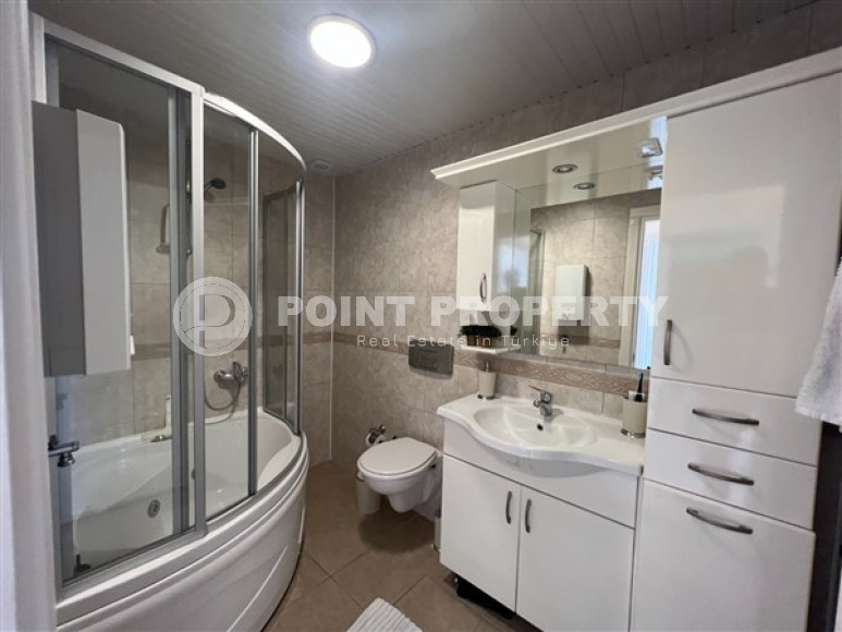 Spacious, bright apartment on the 6th floor with panoramic views of the city and the sea.-id-4513-photo-7