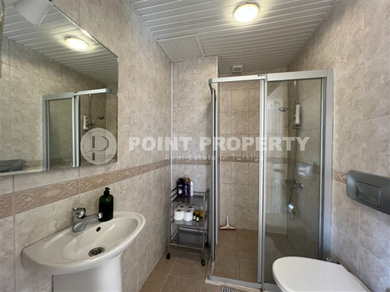 Spacious, bright apartment on the 6th floor with panoramic views of the city and the sea.-id-4513-photo-8