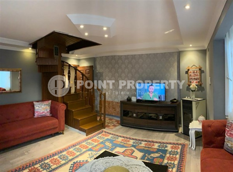 Просторный дуплекс на 5-м этаже с мансардой с возможностью получения вида на жительство в Турции.-id-4515-фото-3