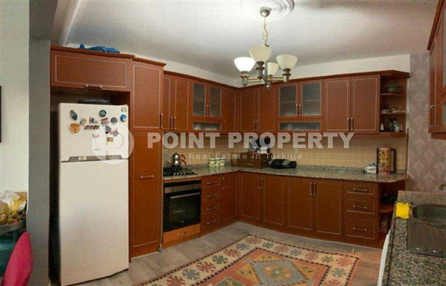 Просторный дуплекс на 5-м этаже с мансардой с возможностью получения вида на жительство в Турции.-id-4515-фото-4