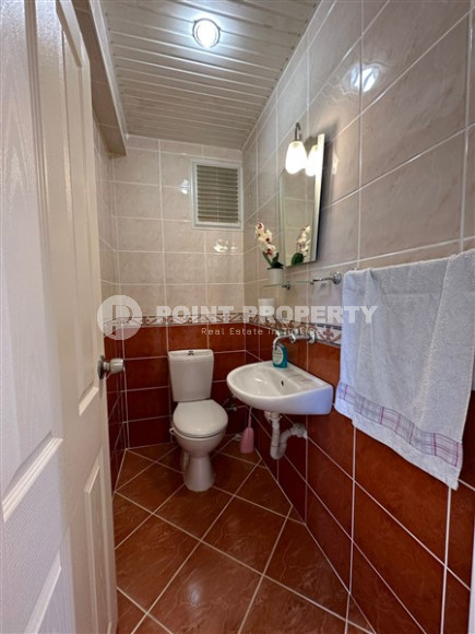 Panoramic apartment 2+1 on the seashore in the modern developed area of Mahmutlar.-id-4516-photo-5