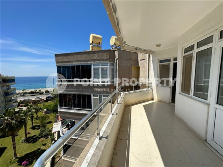 Panoramic apartment 2+1 on the seashore in the modern developed area of Mahmutlar.-id-4516-photo-7