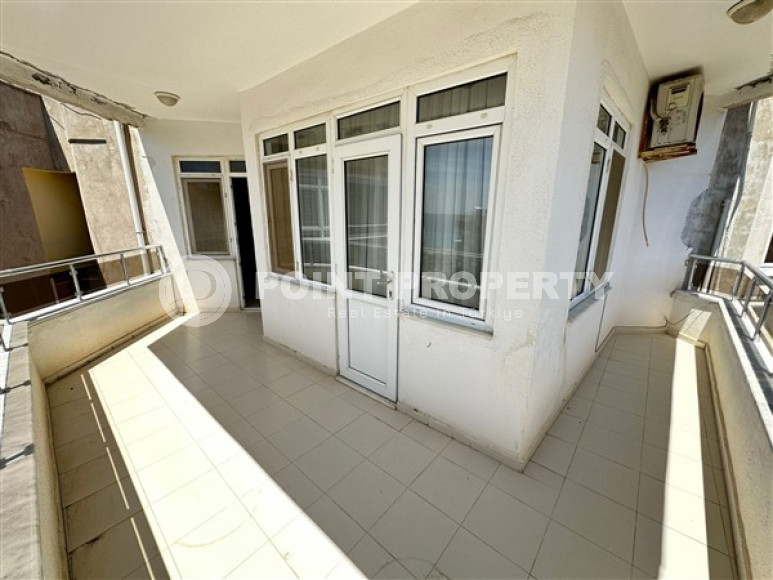 Panoramic apartment 2+1 on the seashore in the modern developed area of Mahmutlar.-id-4516-photo-8