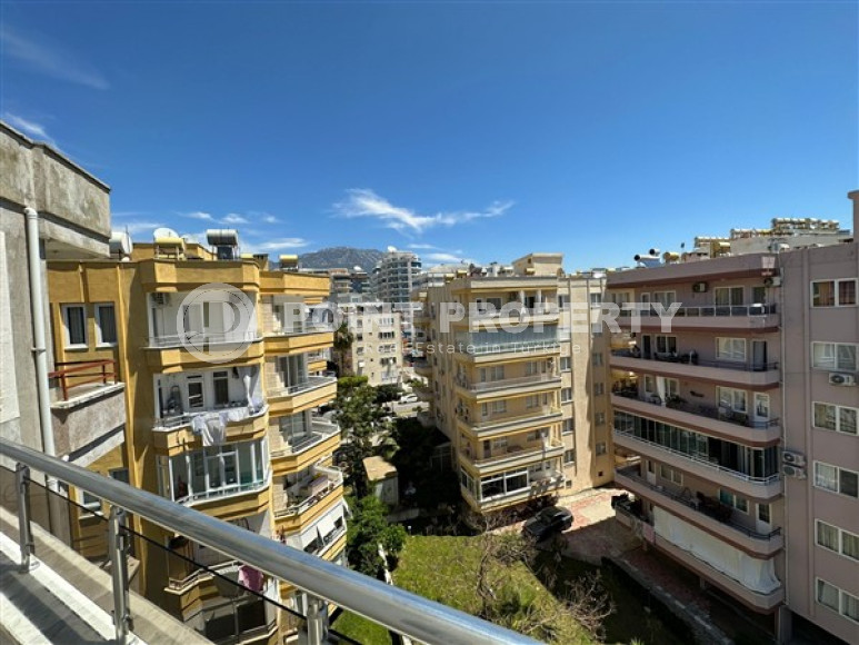 Panoramic apartment 2+1 on the seashore in the modern developed area of Mahmutlar.-id-4516-photo-12