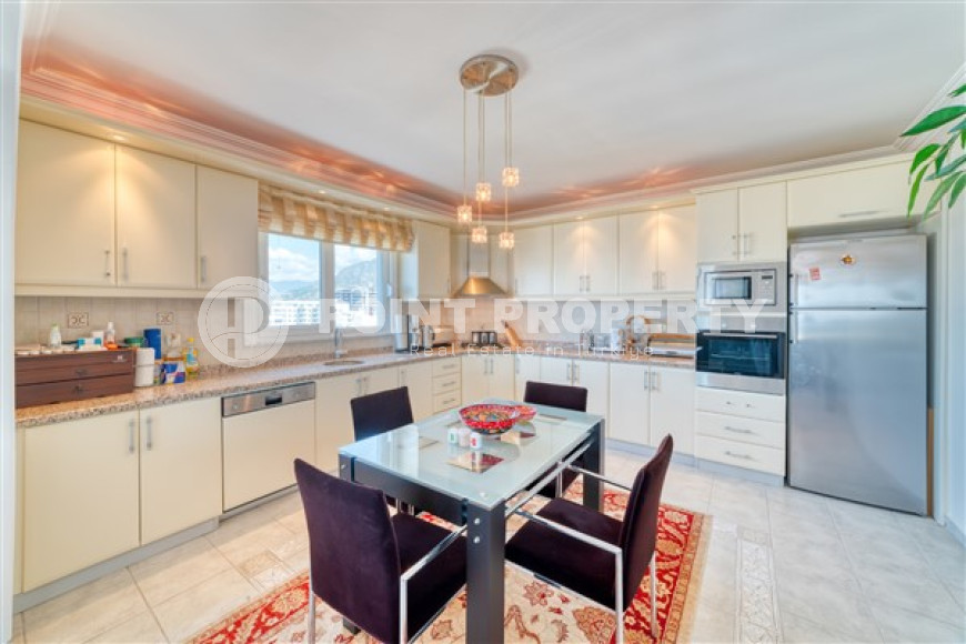 Panoramic duplex with a total area of 306 m2, on the 12th floor with an attic, 700 meters from the beach and the promenade.-id-4517-photo-3