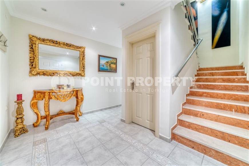 Panoramic duplex with a total area of 306 m2, on the 12th floor with an attic, 700 meters from the beach and the promenade.-id-4517-photo-8