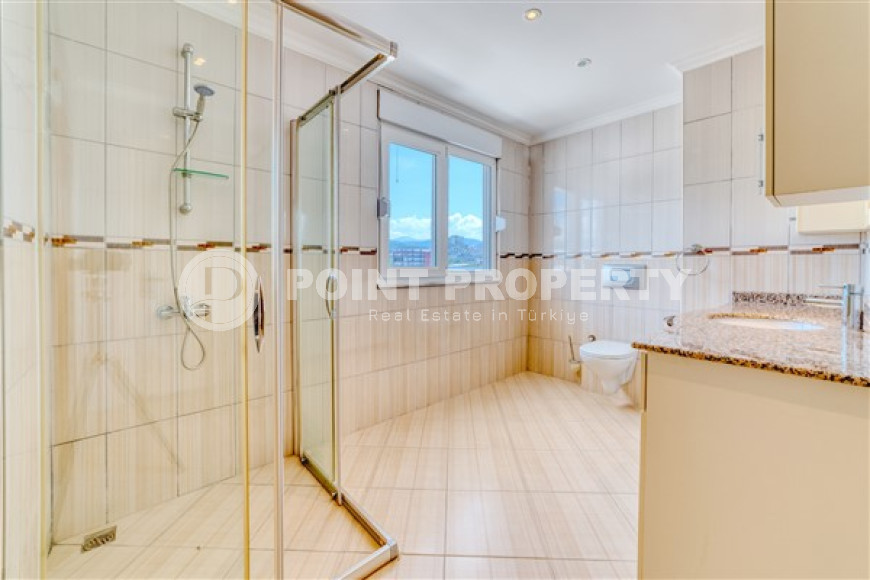 Panoramic duplex with a total area of 306 m2, on the 12th floor with an attic, 700 meters from the beach and the promenade.-id-4517-photo-10