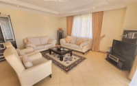 Comfortable, bright apartment in the very center of Alanya and 500 meters from the sea.-id-4520-photo-2