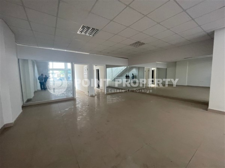 Коммерческое помещение общей площадью 600 м2 в самом центре района Махмутлар-id-4522-фото-4