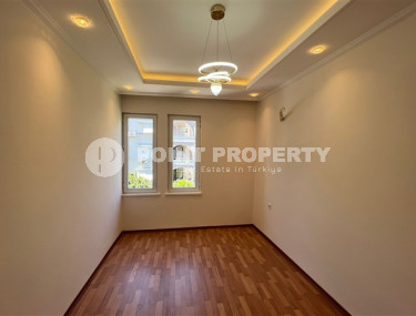 Двухкомнатные апартаменты с потрясающей локацией в 100 метрах от пляжей центральной части Аланьи-id-4527-фото-2