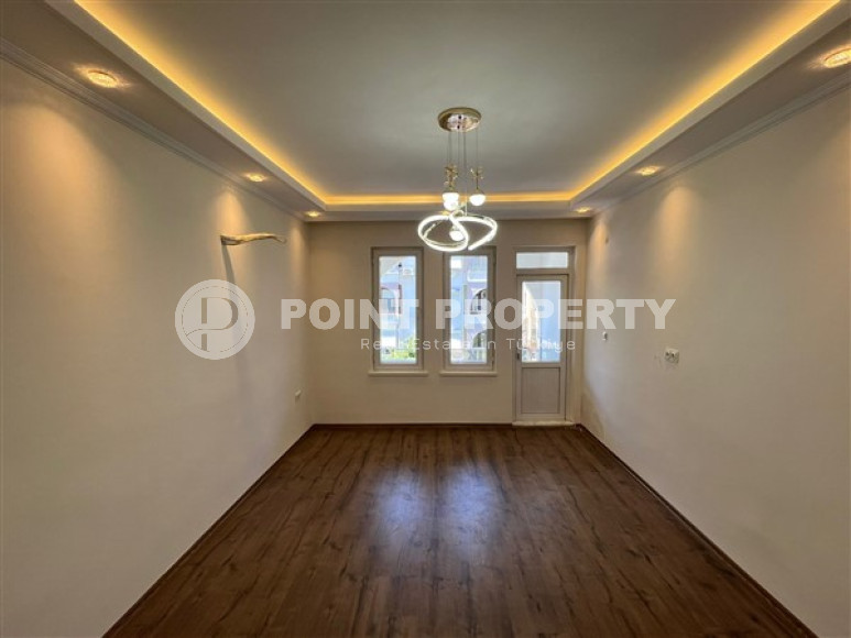 Двухкомнатные апартаменты с потрясающей локацией в 100 метрах от пляжей центральной части Аланьи-id-4527-фото-3