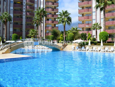 Apartment with 3+1 layout for a large family in the most sought-after area of Alanya Mahmutlar, 156 m2-id-1049-photo-2
