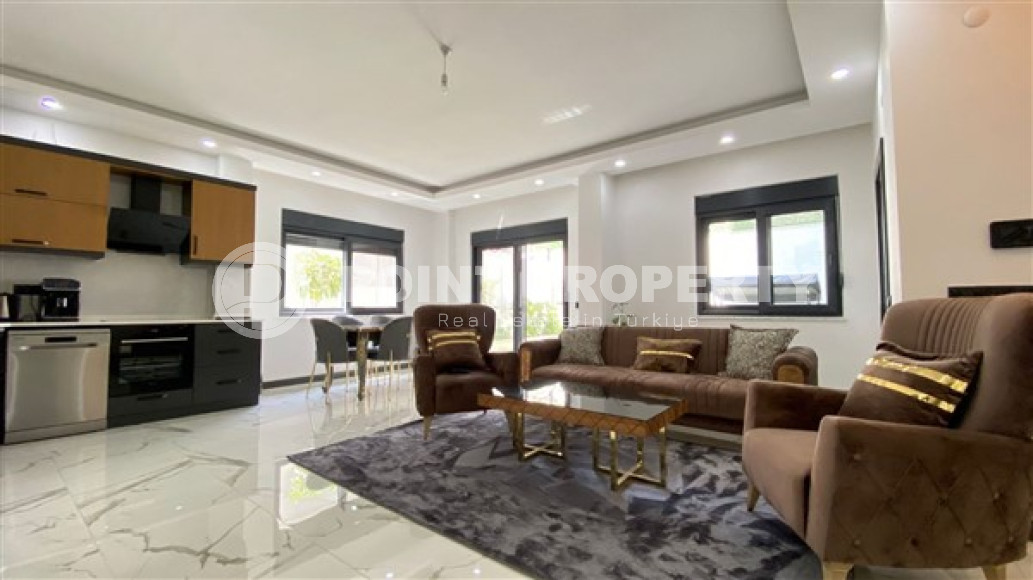 Стильная двухуровневая квартира с собственным садом в резиденции 2021 года постройки с бассейном и фитнес клубом.-id-4531-фото-3