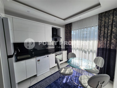 Новые двухуровневые апартаменты с дизайнерским ремонтом в центре Аланьи и в 900 метрах от моря.-id-4533-фото-3