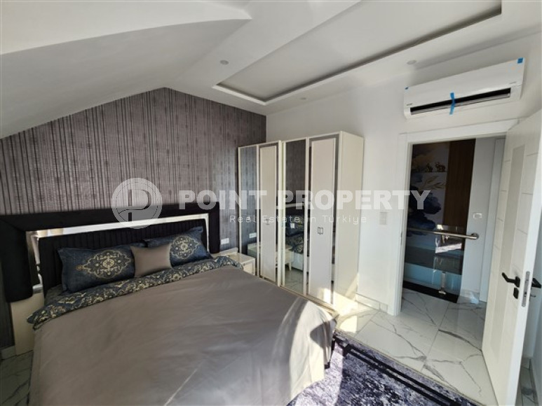 Новые двухуровневые апартаменты с дизайнерским ремонтом в центре Аланьи и в 900 метрах от моря.-id-4533-фото-5