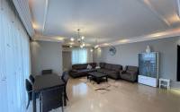 Spacious apartment with three bedrooms 400 meters from the beach and promenade.-id-4538-photo-1