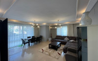 Spacious apartment with three bedrooms 400 meters from the beach and promenade.-id-4538-photo-2