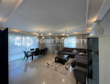 Spacious apartment with three bedrooms 400 meters from the beach and promenade.-id-4538-photo-2