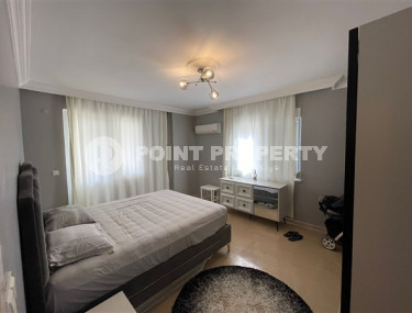 Spacious apartment with three bedrooms 400 meters from the beach and promenade.-id-4538-photo-4