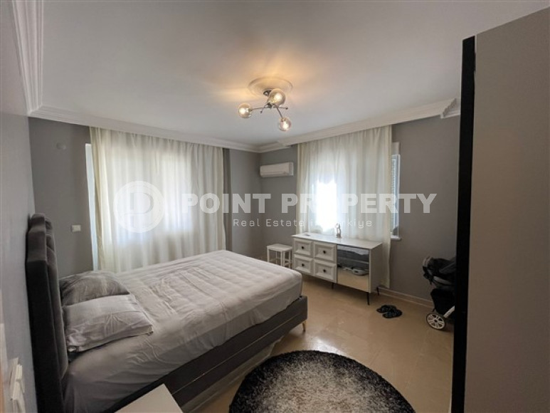 Spacious apartment with three bedrooms 400 meters from the beach and promenade.-id-4538-photo-4