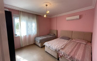 Spacious apartment with three bedrooms 400 meters from the beach and promenade.-id-4538-photo-6