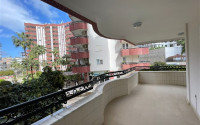 Spacious apartment with three bedrooms 400 meters from the beach and promenade.-id-4538-photo-10