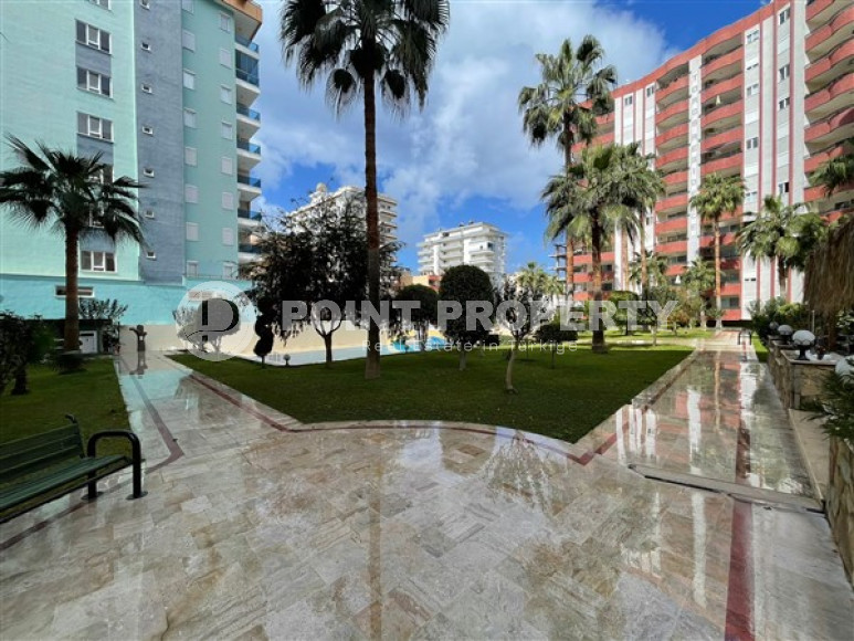 Spacious apartment with three bedrooms 400 meters from the beach and promenade.-id-4538-photo-15
