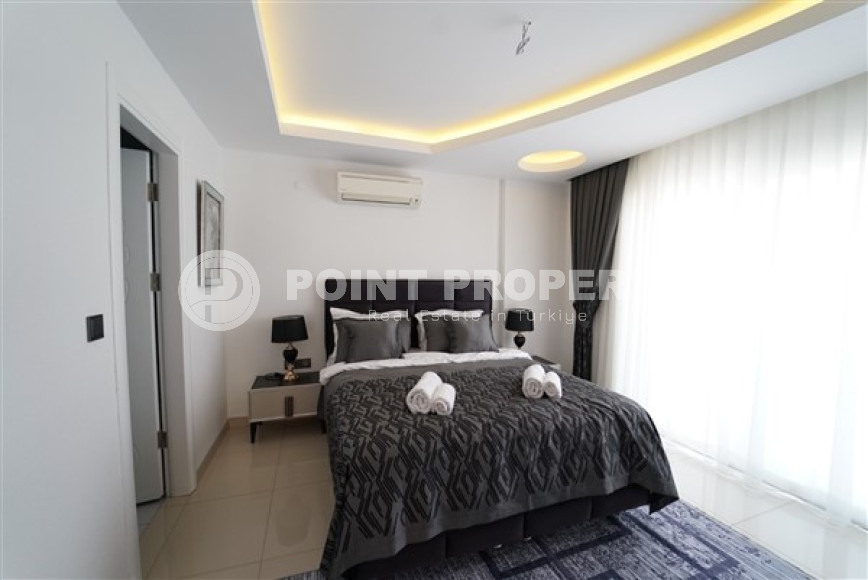 Duplex apartment 175 m2 with four bathrooms and a spacious living room, Mahmutlar district-id-4544-photo-3
