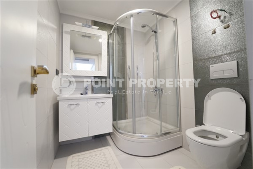 Duplex apartment 175 m2 with four bathrooms and a spacious living room, Mahmutlar district-id-4544-photo-6