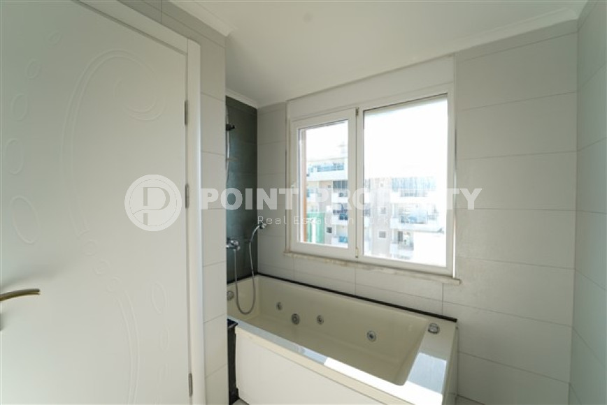Duplex apartment 175 m2 with four bathrooms and a spacious living room, Mahmutlar district-id-4544-photo-10