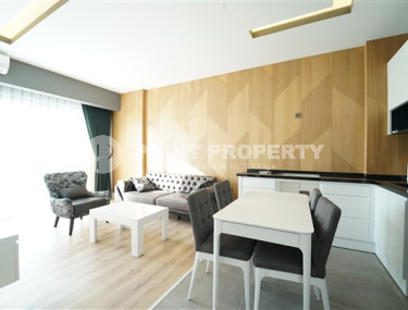 Современные двухкомнатные апартаменты 55 м2 с классическим интерьером комнат, центр Аланьи-id-4548-фото-1