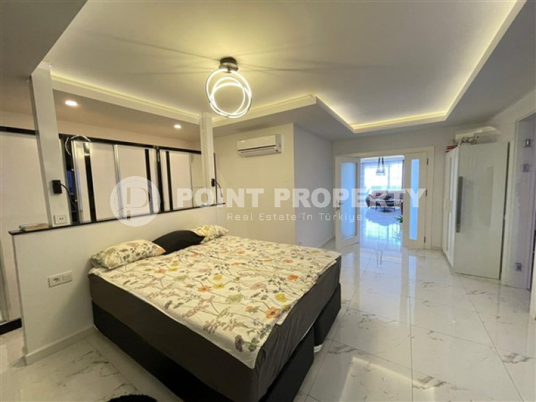 We recommend for purchase a luxurious penthouse of 250 m2 with furniture, Mahmutlar district-id-4549-photo-8