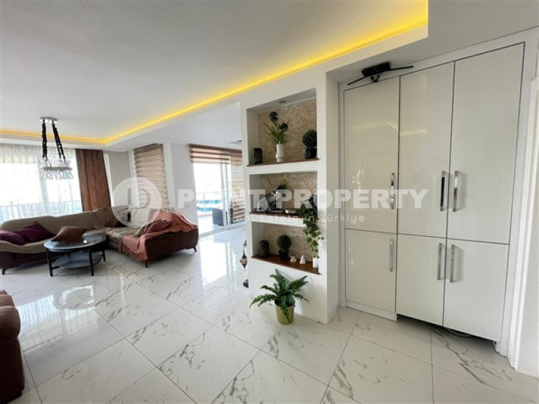 We recommend for purchase a luxurious penthouse of 250 m2 with furniture, Mahmutlar district-id-4549-photo-2