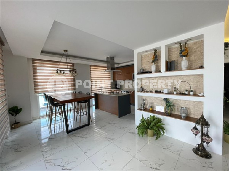 We recommend for purchase a luxurious penthouse of 250 m2 with furniture, Mahmutlar district-id-4549-photo-3