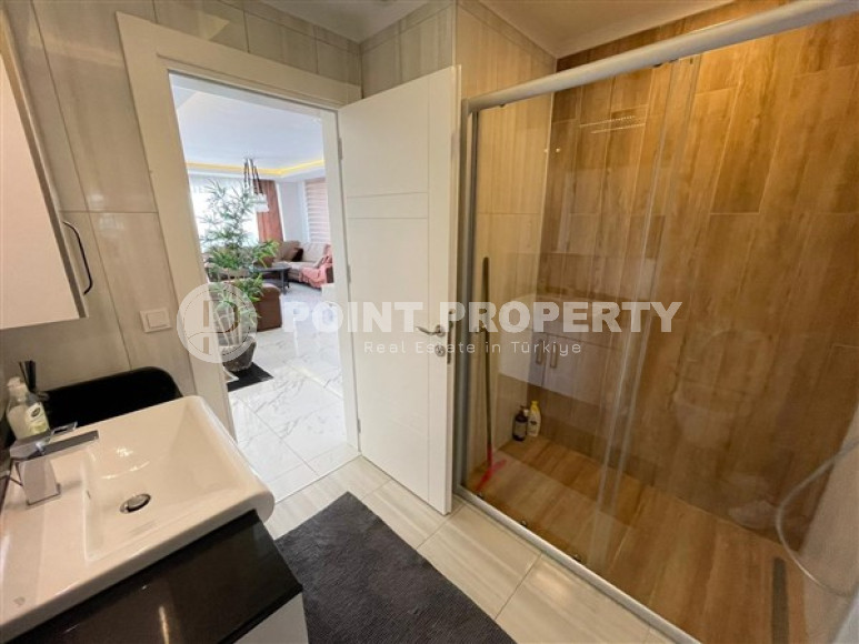 We recommend for purchase a luxurious penthouse of 250 m2 with furniture, Mahmutlar district-id-4549-photo-9