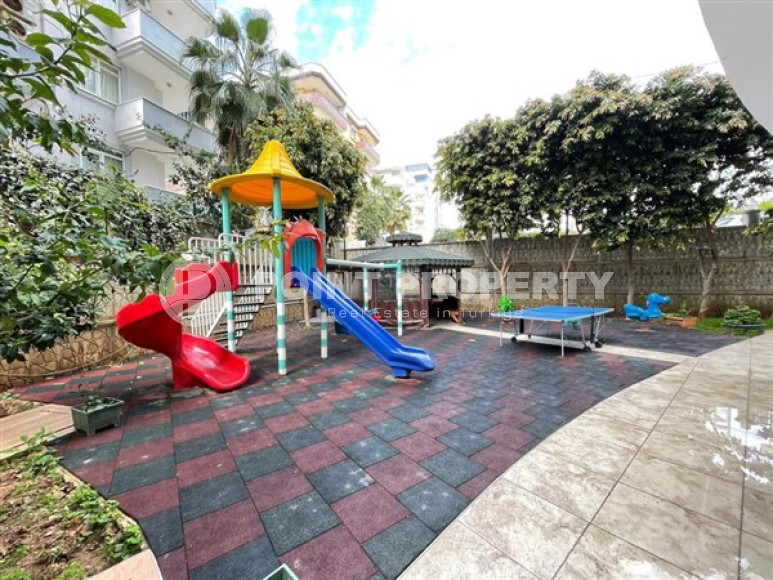 We recommend for purchase a luxurious penthouse of 250 m2 with furniture, Mahmutlar district-id-4549-photo-17