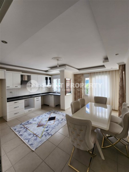 Очаровательные апартаменты 120 м2 всего в 50 метрах от Средиземного моря, район Кестель-id-4550-фото-2